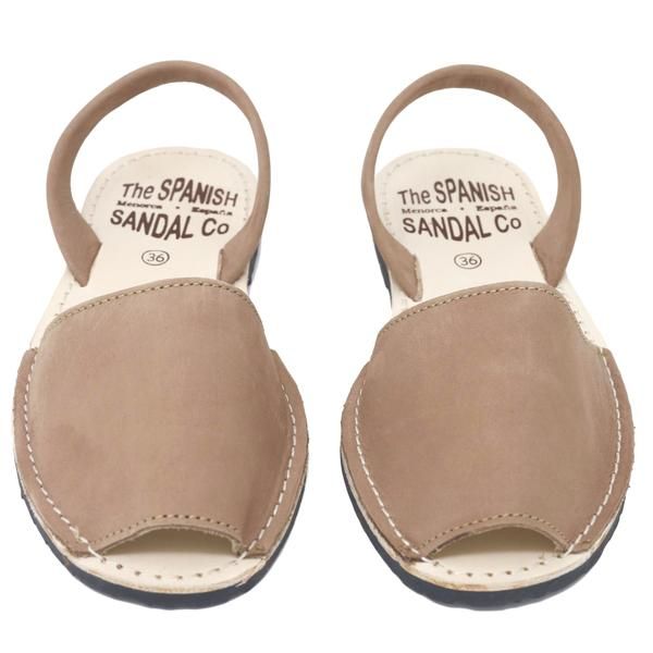 Perfectly simple & simply perfect! Thanks to its neutral color, this pair can be combined with any style of clothes Upper crafted in soft leather and outsol Nubuck Leather, Favorite Dress, Nice Shoes, Soft Leather, Baby Shoes, Sandals, Leather, How To Wear