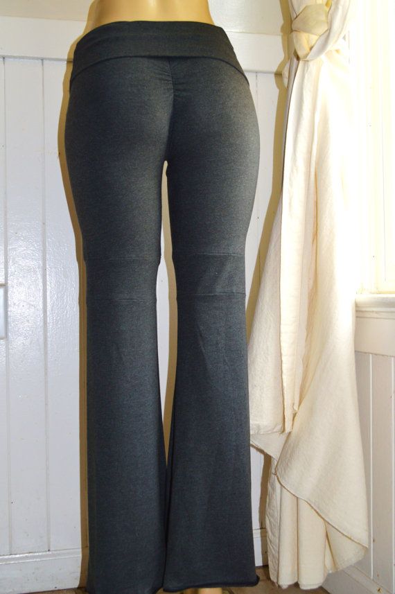 Flared Booty Cinch Yoga Pants $56 Flared Yoga Pants Outfit, Small Waist Workout, Trashy Outfits, Cameron Boyce, Yoga Pants Outfit, Womens Pants, Organic Clothing, Friend Outfits, Dress Purchase