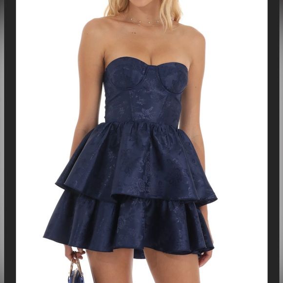 Lucy in the sky “Qirin Jacquard Corset Mini” dress
In perfect condition Corsetted Dress, Winter Ball Dresses, Semi Dresses, Cute Formal Dresses, School Dance Dresses, Cute Homecoming Dresses, Winter Formal Dresses, Blue Homecoming Dresses, Prom Dress Inspiration