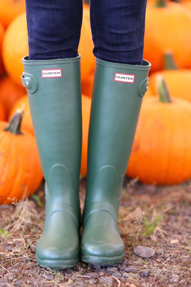 Hunter rain boots. Green Hunter Boots, Old Navy Vest, The Sweetest Thing, Sweetest Thing, Hunter Rain Boots, Rubber Boot, Rubber Boots, Waterproof Boots, Boots For Sale