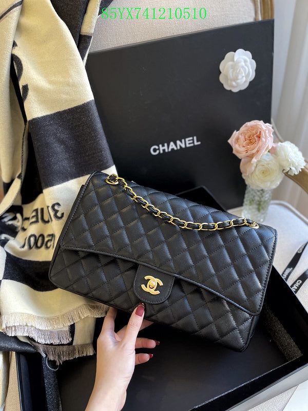 Size: 30cm It comes with Dust box, Care manual, Tag, and Paper bag. New Handbags, Fashion Statement, Wellness Design, Paper Bag, Clutch Bag, Chanel, Things To Come, The Incredibles, Tote Bag