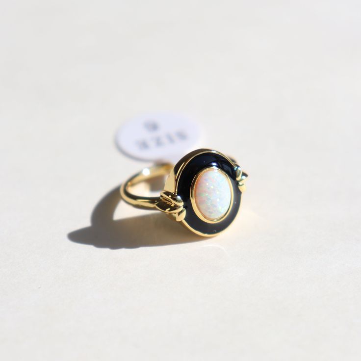 Round Pearl Earrings, Silver Opal Ring, Rings Fashion, Chanel Earrings, Square Rings, Unique Gemstones, 925 Silver Jewelry, Vintage Elegant, Swarovski Pearls