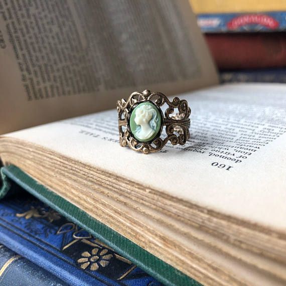 Vintage Adjustable Cameo Rings, Vintage Adjustable Cameo Jewelry, Vintage Adjustable Filigree Ring Gift, Womans Profile, Green Lady, Brass Filigree, Cameo Ring, Filigree Ring, Victorian Style