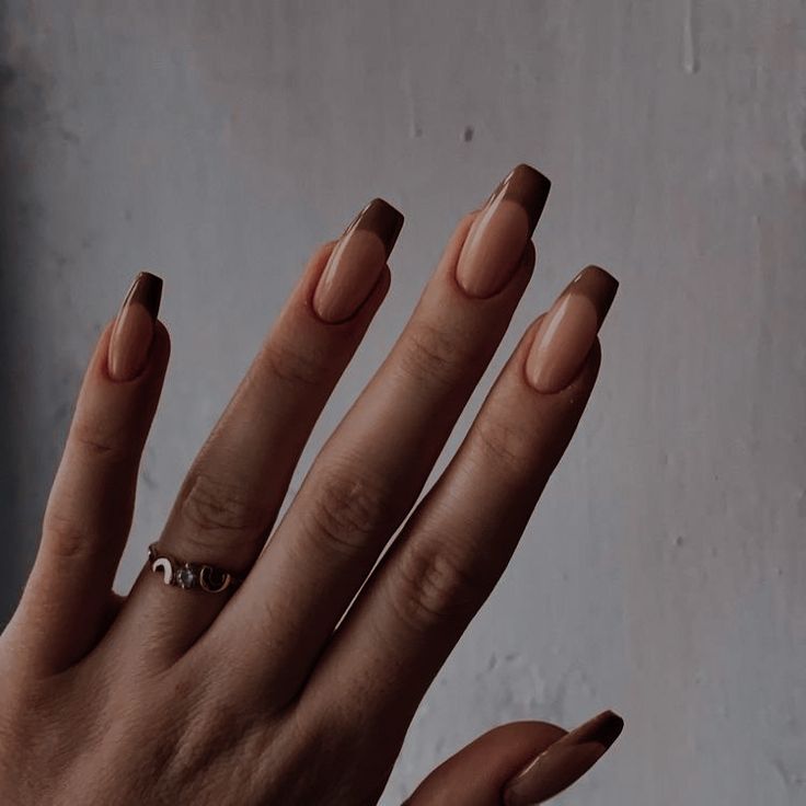 French Tips Brown, Oval Nails French Tip, Oval Nails French, Simple French Nails, Acrylic Nails Oval, Brown French Tips, Square Gel Nails, Nails Oval, Nails French Tip