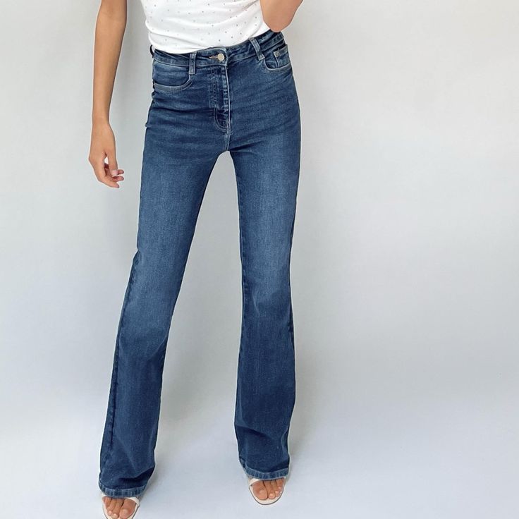 Stretch Denim High Waisted Bootcut Jeans. Zara Jeans Run Longer (I’m 5’3 & The Jeans Fit Too Long Even With Heels) First Image Is Stock Photo From The Website (Not The Exact Pair But A Similar Style To The Ones I’m Selling) Zara Wide Leg Denim Blue Jeans, Trendy Zara Mid-rise Jeans, Zara High Rise Jeans For Fall, Trendy Mid-rise Flare Jeans By Zara, Trendy Zara Flare Jeans For Fall, Zara High Rise Flare Jeans For Fall, Zara High Rise Medium Wash Jeans, Zara Medium Wash Jeans For Fall, Zara Denim Flare Jeans For Fall