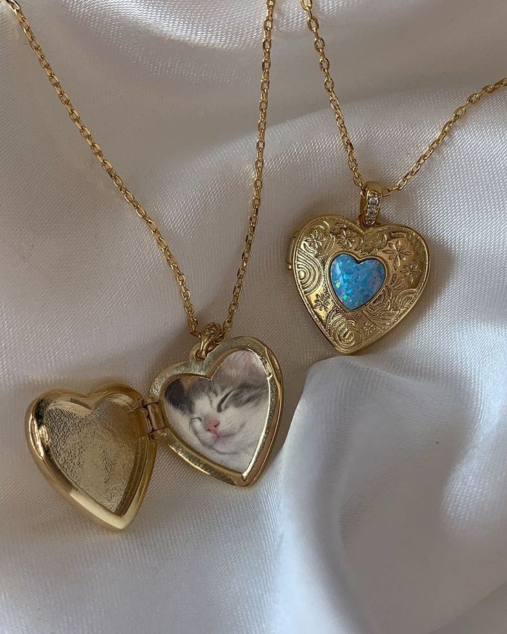 Opal Heart Ring, Gold Heart Locket, Photo Locket Necklace, Heart Locket Necklace, Photo Necklace, Couple Necklaces, Photo Locket, Photo Heart, Necklace Box