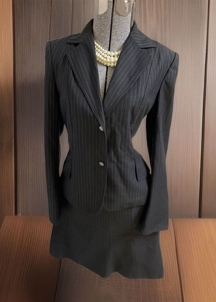 Calvin Klein Skirt Suit Size 8 Two Piece Set 31X23 Power Suit Navy Blue Flare | eBay Power Suit, Princess Kate Middleton, Suit Separates, Strike A Pose, Princess Kate, Kate Middleton, Like New, Calvin Klein, Women Accessories