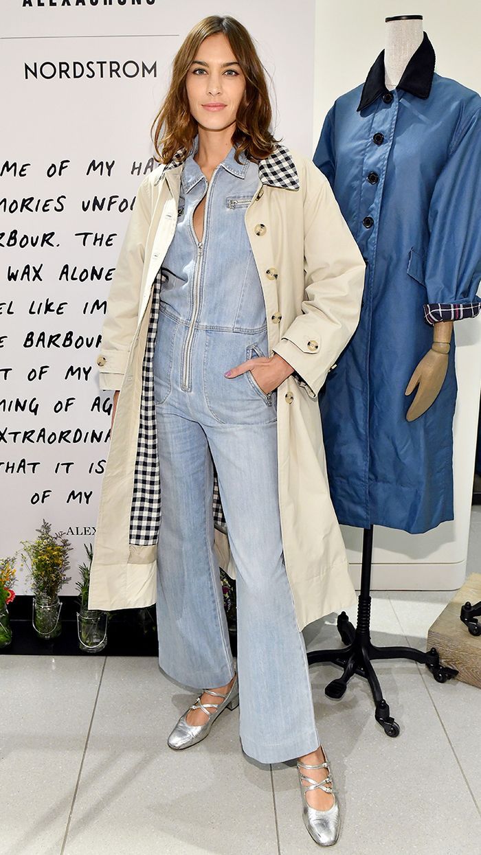 You Need to See These Celebrities Wearing Coats 2019 | Who What Wear UK Alexa Chung Style, Coat Trends, Robbie Williams, Mode Jeans, Jenner Outfits, Tokyo Fashion, Alex Turner, Alexa Chung, Fashion Line