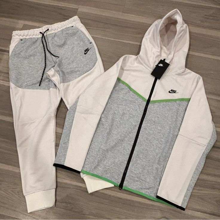 Brand New With Tags Never Worn No Rips No Holes No Stains Same Day Shipping Unisex Fits Men’s Medium / Women’s Large Sku 3150-3151 Sporty Fleece Tracksuit For Winter, Sporty Winter Fleece Tracksuit, Winter Fleece Tracksuit In Athleisure Style, Fleece Tracksuit For Sports With Long Sleeves, Nike Sportswear Tracksuit For Sports, Fleece Hooded Tracksuit Sportswear, Hooded Fleece Tracksuit Sportswear, Fleece Moisture-wicking Tracksuit For Streetwear, Hooded Sports Sweats With Pockets