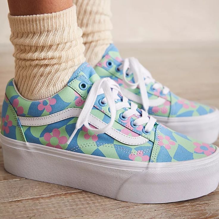 Vans Old Skool Stackform Checkerboard Floral Sneakers Brand New Without Box Lace Up Style Cushioned Footbed Platform #Free People Sss Slay Clothes, Old Skool Stackform, Shoe Painting, Floral Sneakers, Shoes Vans, Outfit Mujer, Custom Vans, Custom Sneakers, Painted Shoes