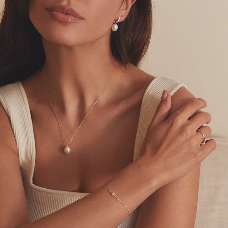 Lovingly handmade in London, tap to shop our favourite pearls. Wedding Necklaces For Bride, Jewelery Shoot, Pearl Jewelery, Single Pearl Pendant, Large Pearl Necklace, Single Pearl Necklace, Bride Necklace, Beautiful Pearl Necklace, Pearl Drop Necklace