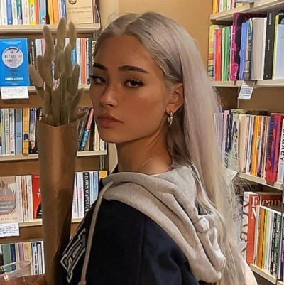 Sleek Blonde Hairstyles, Flot Makeup, Stronger Hair, Healthier Hair, Platinum Blonde Hair, Hair Inspo Color, Aesthetic Hair, Silver Hair, Many People