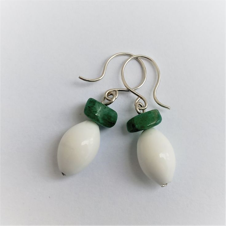 Silver earrings with vintage porcelain and green agate. Unique handmade pieces,unique gift,contemporary jewelry. White Oval Minimalist Earrings, Minimalist White Oval Earrings, Elegant Green Agate Earrings, White Jade Earrings For Gift, White Jewelry With Natural Stones, Elegant White Jade Earrings, Minimalist Green Agate Jewelry, Everyday White Jewelry With Natural Stones, White Dangle Earrings With Natural Stones