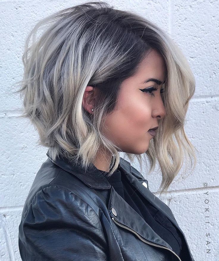 Asymmetrical Grunge Bob Short Hair Cuts For Round Faces, Blonde Lob, Hair Color Unique, Medium Bob Hairstyles, Cool Short Hairstyles, Round Face Haircuts, Short Hair Styles For Round Faces, Short Hair Color, Short Hairstyle