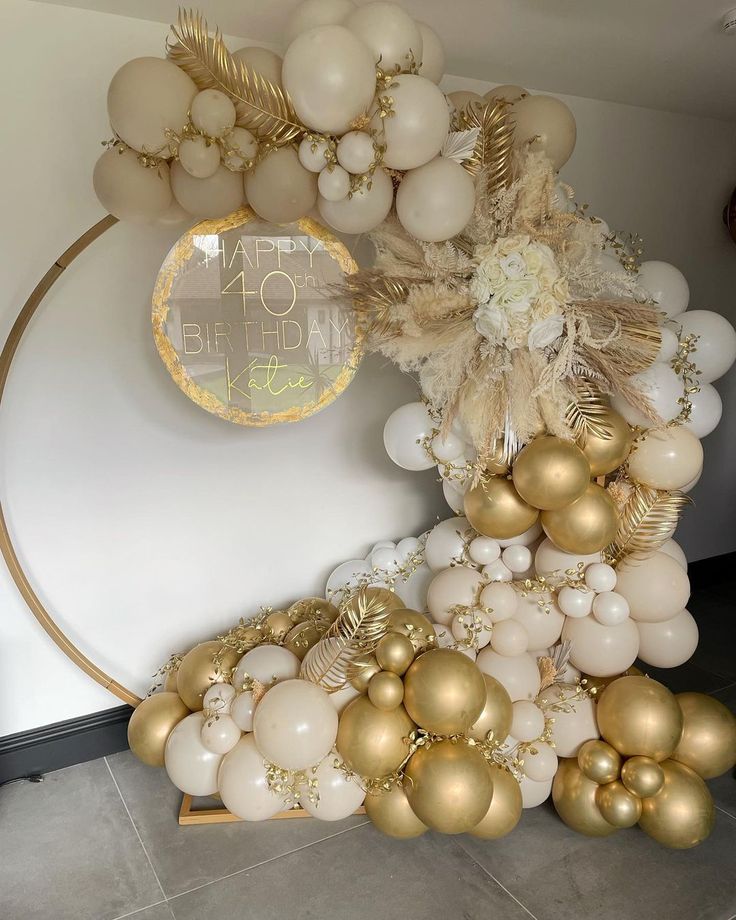 balloons and decorations are arranged on the floor