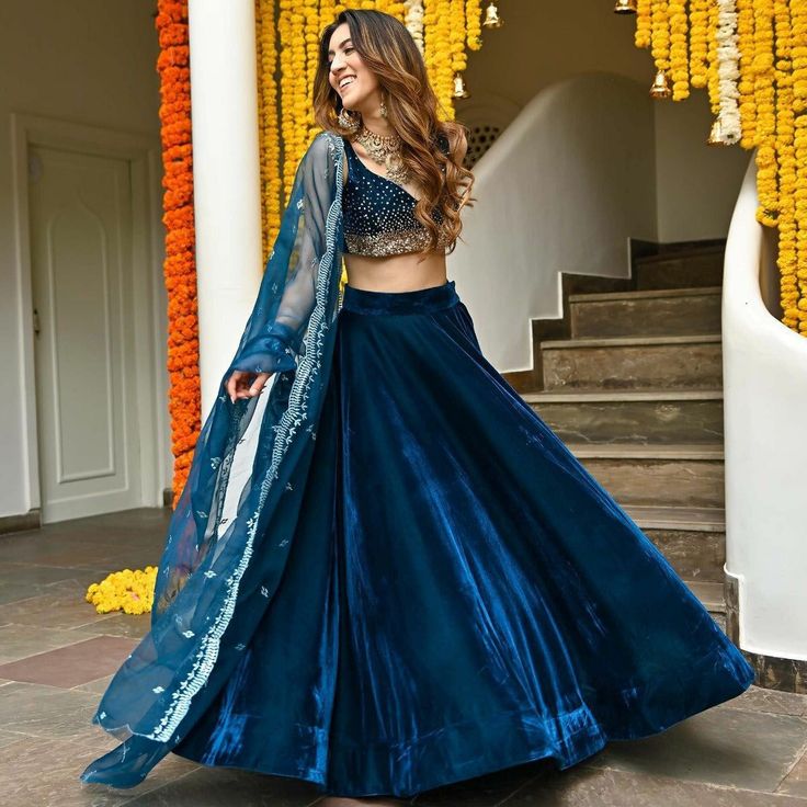 Lehenga Designs Blue Colour, Velvet Lehnga Ideas, Blue Velvet Suits Women, Lenga Design Latest, Blue Lehenga Outfit, Velvet Lengha, Western Dresses For Women, Simple Lehenga, Latest Bridal Lehenga