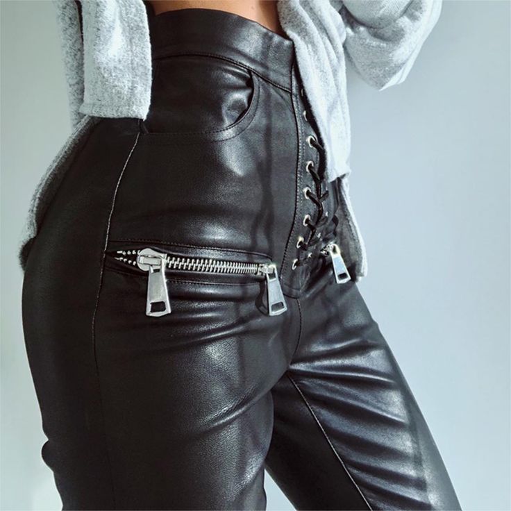 Gothic Trousers, Celana Fashion, Black Pants Men, Style Rock, Zipper Pants, Punk Outfits, Spring Outfits Women, Style Noir, Pencil Pants