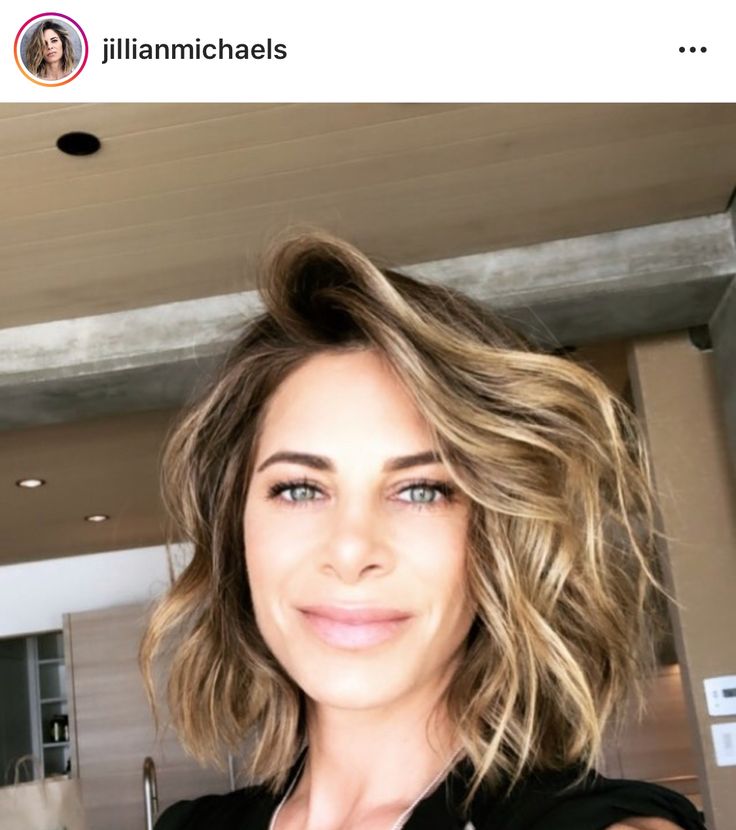 Jillian Michaels hair Jillian Michaels Short Hair, Jillian Michaels Hair Short, Jillian Michaels Hair, Haircut 2020, Hairstyle Bob, Growing Out Bangs, Hair Fringe, Highlight Hair, Jillian Michaels