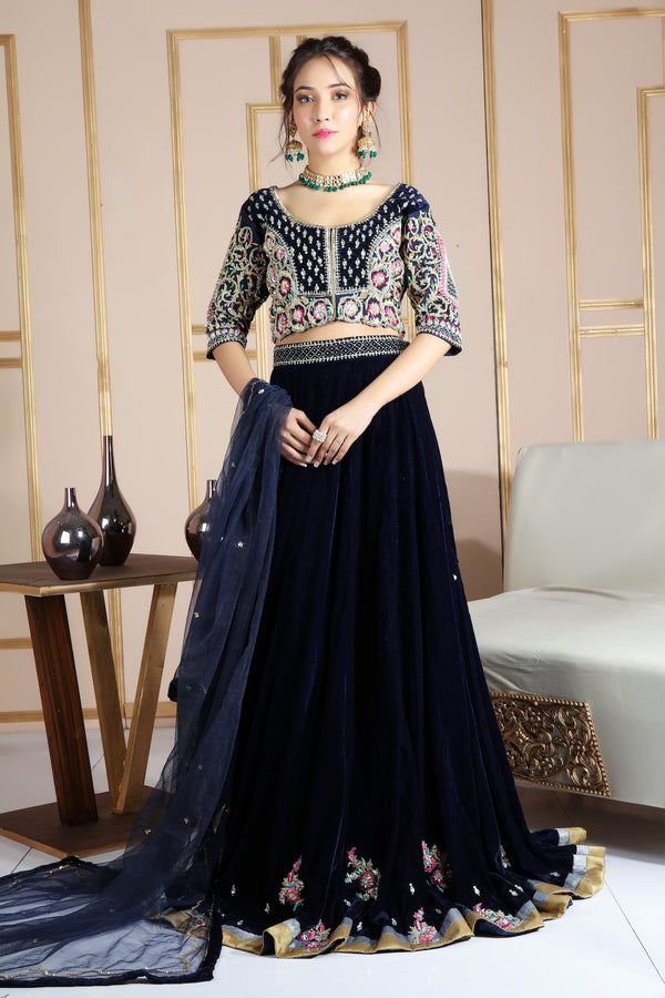 Victoria Luxury Pret, Mother Of Bride Outfits, Designer Outfit, Pakistan Fashion, Pure Chiffon, Pakistani Dress Design, Pakistani Designers, Pakistani Wedding, Party Wear Dresses