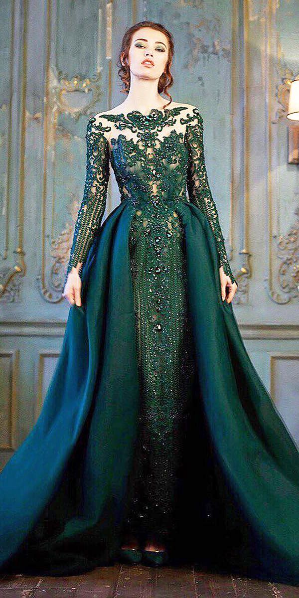 Green Wedding Dresses For Non-Traditional Bride ★ See more: https://weddingdressesguide.com/green-wedding-dresses/ #bridalgown #weddingdress Emerald Green Wedding Dress, Choose Wedding Dress, Green Wedding Dresses, Bride Crown, Dresses Princess, Wedding Dress Guide, Crown Tattoo, Dress Royal, Dress Guide