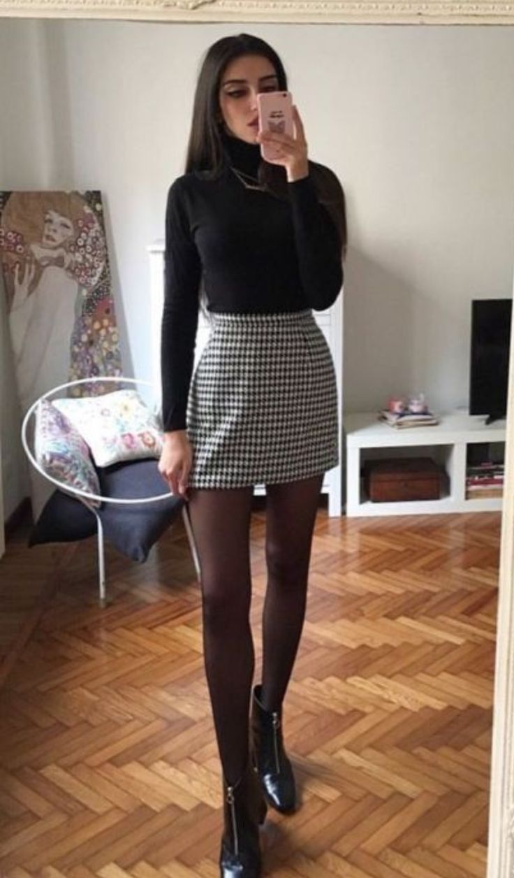 Business Casual Outfits Winter Women, Smart Skirt Outfit, Smart School Outfits Sixth Form, Strict Sixth Form Outfits, Skirt Smart Casual Outfit, Smart Casual Work Outfit Skirt, Black Skirt Outfits Winter, 6th Form Outfits Casual, 6 Form Outfits Uk