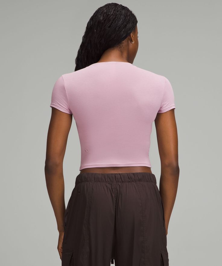 Knot Your Average Basic. This Soft Cropped Tee Adds Instant Panache To Trousers Or Leggings With A Drapey Knot Detail At The Neck. Designed For Casual. Contours Your Body:cut Above The Waist-Perfect With High-Rise Pants. | Asymmetrical Front-Twist T-Shirt Pima Cotton Fabric, Short Sleeve Shirt Women, Rose Blush, Short Sleeve Shirts, Cropped Tee, Back Women, Crop Tee, Long Tops, Shirt Outfit