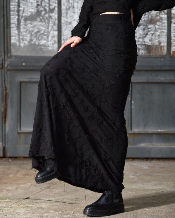 Black Maxi Skirt, Plus Size Skirt, Long Skirt,◆ EXPRESS shipping worldwide - wear your beautiful piece within a few days! ◆ Please Provide your Mobile Number in the note to seller so the courier can get in touch with you. Thank you!Maxi Long Skirt◆ Indulge in the softest fabrics and classy lines created especially for you by Illumminee team. Your look has never been so magnetic and countless complimenting glances will confirm it! Enjoy your downtown chic and stay fabulous in our handmade pieces. High Waisted Skirt Plus Size, Steampunk Skirt, Gothic Skirt, Cocktail Skirts, Women Long Cardigan, Tulle Skirt Black, Skirt Plus Size, Black Maxi Skirt, Boho Skirt