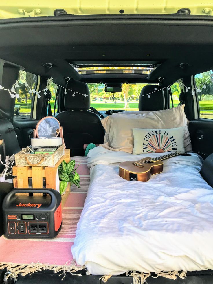 Car camping, mattress topper in car, camping Kombi Trailer, Auto Camping, Suv Camping, Jeep Camping, Kombi Home, Car Deco, Campervan Life, Van Life Diy, Car Camper