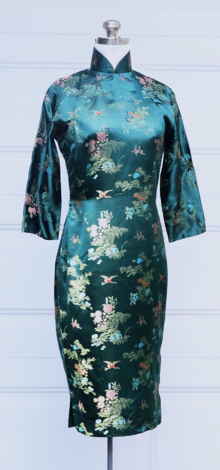 Vintage 60's Chinese custom made long sleeve silk QiPao dress color green, In good vintage condition, Some light stains on the collar ( inside ). It' 100% silk. Weighs 11 Oz. ( the owner used living in Taiwan back 60'sto 70's. ) Thanks. Ship US only I'll add more pictures soon. Collar 14" Fits like: M ? Shoulder: 15" Bust: 33" Waist: 28" Hips: 34" Full Length: 42" Dark Green Fitted Long Sleeve Dress, Green Long Sleeve Silk Spring Dress, Formal Green Fitted Long Sleeve Dress, Green Fitted Long Sleeve Dress For Formal Occasions, Elegant Fitted Green Long Sleeve Dress, Elegant Green Fitted Long Sleeve Dress, Dark Green Long Sleeve Formal Dress, Fitted Green Silk Long Sleeve Dress, Green Silk Dress For Spring Formal Occasion