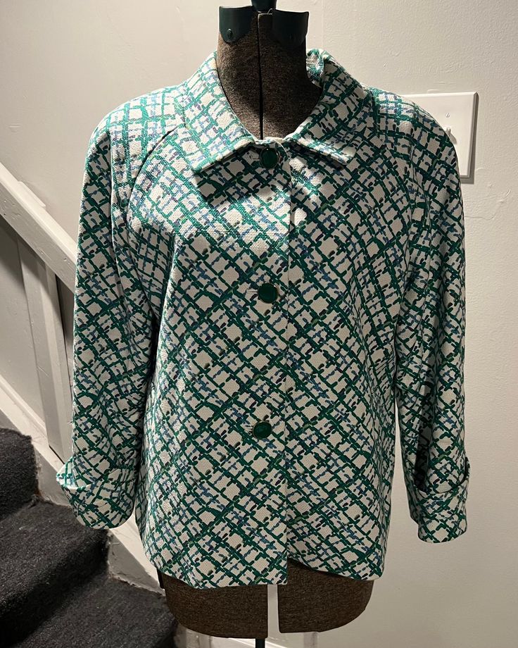 Vintage Talbots Green Checkered Plaid Button Up Blazer Jacket Size 10. Sleeve length measures 3/4 to wrist depending on individual. Green enamel buttons up the front. Pair it with a pencil skirt and heels or denim an loafers. Versatile vintage blazer/jacket. Shell: 97% cotton, 3% spandex Lining: 100% polyester Dry Clean Excellent pre-owned condition. Retro Long Sleeve Outerwear With Covered Buttons, Retro Button-up Spring Outerwear, Retro Spring Button-up Outerwear, Spring Retro Button-up Outerwear, Retro Spring Workwear Outerwear, Retro Outerwear With Buttons For Office, Retro Spring Outerwear For Office, Retro Spring Office Outerwear, Spring Button-up Blazer With Covered Buttons