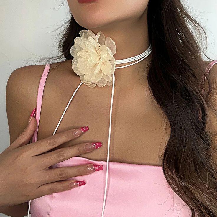 46945497645344 Flower Choker Necklace, Gothic Looks, Y2k Accessories, Flower Choker, Africa Fashion, Romantic Roses, Velvet Lace, Club Wedding, Flower Jewellery