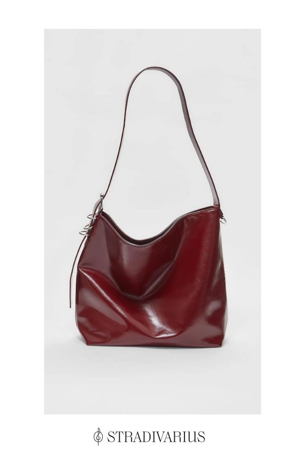 With adjustable strap. Stradivarius Bag, Burgundy Bag, Bag Women Fashion, Leather Bucket Bag, Leather Bucket, Bucket Bag, Bags Women, Adjustable Straps, Bag Accessories