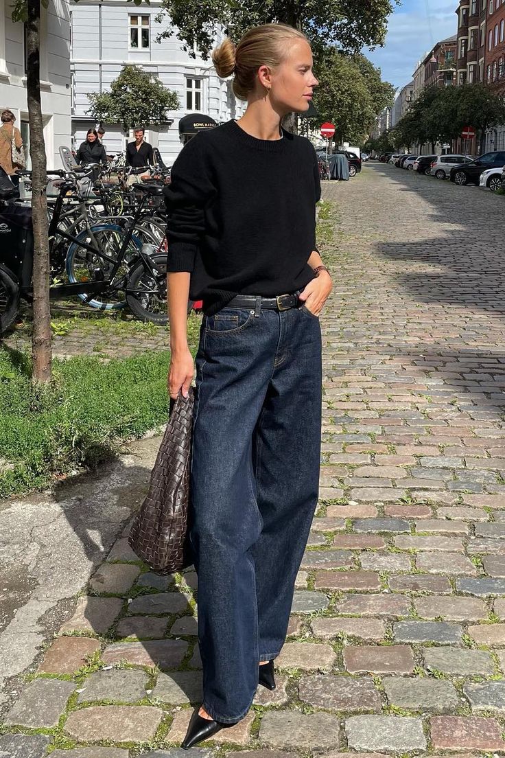 Expensive Aesthetic, Chic Denim Outfits, Denim Jeans Outfit, Expensive Fashion, Outfits Sommer, Stile Hijab, Mode Hipster, Blue Jean Outfits, Look Jean