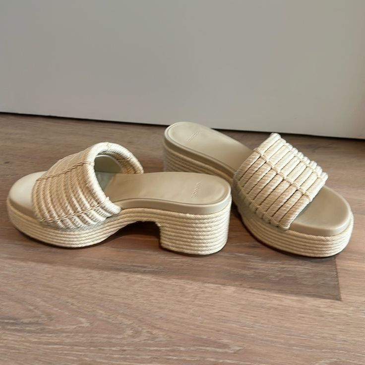 Vince Women's Margo Cord Slide Platform Sandal Never Worn Outside Only Once Around The House Size 7 Cream Rope Platform Slip-on Heels For Vacation, Beige Round Toe Platform Slippers For The Beach, Beige Cushioned Platform Slippers For Beach, Spring Beach Clogs With Synthetic Material, Spring Beach Clogs In Synthetic Material, Spring Beach Synthetic Clogs, Open Toe Clogs With Removable Insole For Beach, Beach Open Toe Clogs With Cushioned Footbed, Beige Closed Toe Platform Slippers For Beach