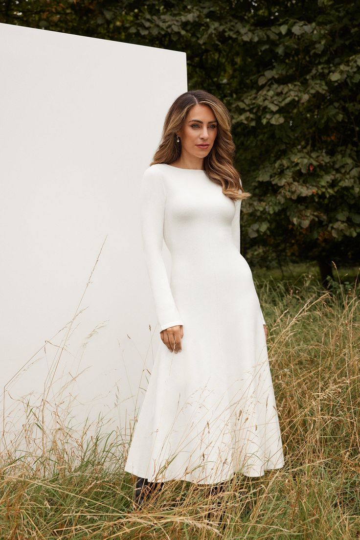 Midi Dress Church, Elegant Long Sleeve Dresses Classy, Elegant Soft Outfits, White Knit Dress Outfit, White Long Sleeve Midi Dress, Long Sleeve White Midi Dress, Lydia Millen, Aw 2024, Modest Midi Dress