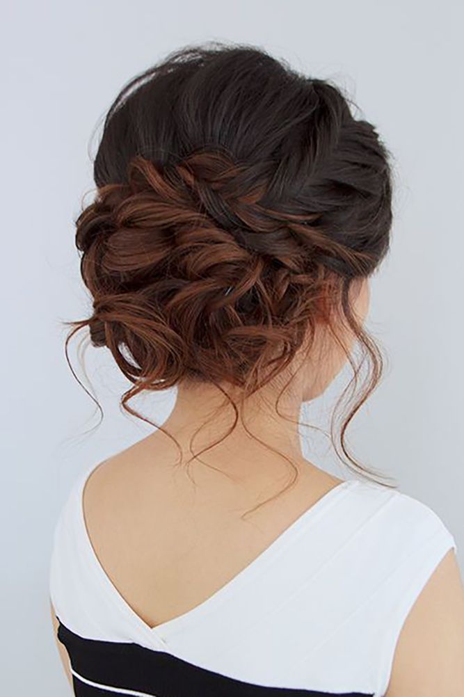 Splendid Wedding Updos Collection ❤️ See more: http://www.weddingforward.com/wedding-updos/ #weddings #hairstyles Sanggul Modern, Bridesmaid Updo, Prom Hair Updo, Super Hair, Bridesmaid Hair Updo, Low Bun, Bridal Updo, Penteado Cabelo Curto, Wedding Updo