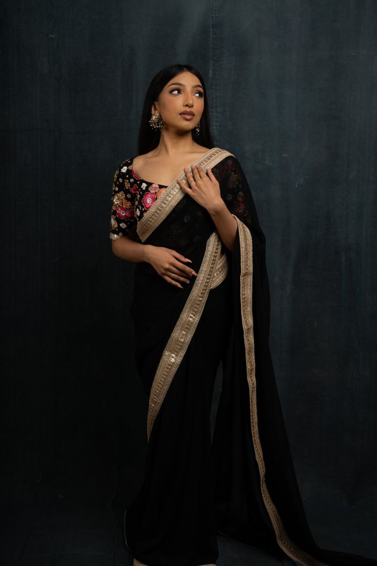 Black saree Look Black Party Saree, Pearl Work Saree, Party Saree, Sarees For Girls, Saree Floral, Lace Saree, Black Attire, Kurta Style, Saree Poses