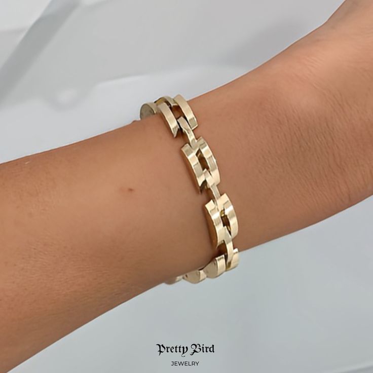 Product Details + Care - 18k Yellow Gold Plated Base Metal - 1 Bracelet - Wipe Clean Dimensions; 7” Length Only. Photos Pretty Bird Usa Llc 2023 Ig @Prettybird_usa Www.Prettybirdjewelry.Com Formal Oyster Bracelet Chain Link Jewelry, Gold Rectangular Jewelry With Bracelet Strap, Metal Link Bracelet For Anniversary, Anniversary Gold Bracelet With Solid Link Construction, Tarnish-resistant Gold Bracelet For Anniversary, Gold Bracelet With Rectangular Links For Formal Occasions, Elegant Gold Rectangular Chain Bracelet, Elegant Gold Rectangular Bracelets, Elegant Rectangular Gold Chain Bracelet