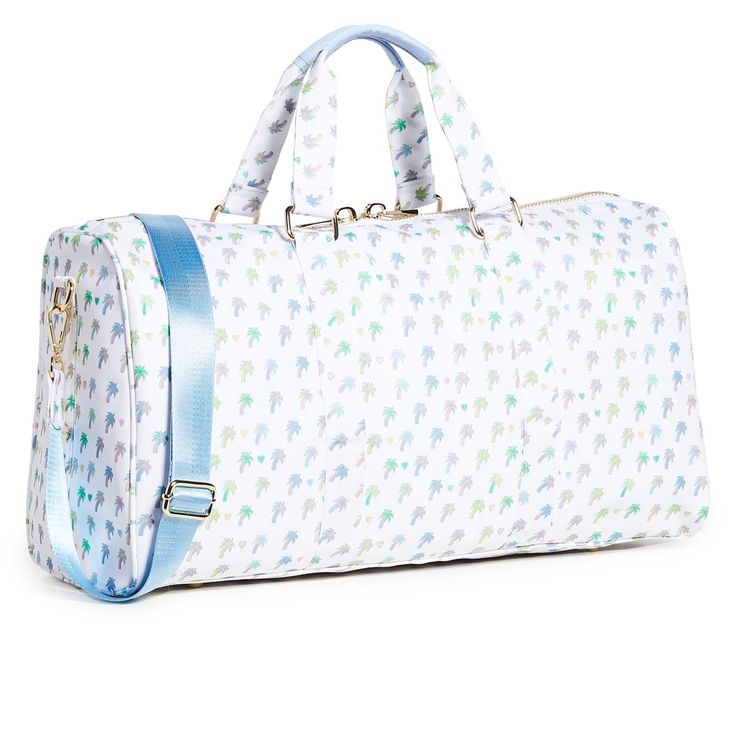 This Is Super Rare And Sold Out Online. It’s In Great Condition I Just Don’t Use It Anymore. Height: 12.25in Length: 22in Depth: 8.75in Strap Drop: 19.75in Roller Rabbit Makeup Bag, Rabbit Makeup, Dream Duffel, Rabbit White, Birthday Things, Roller Rabbit, Stoney Clover, Birthday Wishlist, Garment Bags