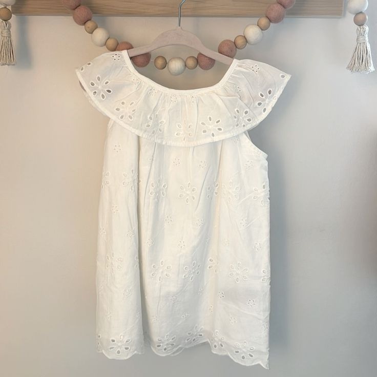 White Gap Dress - Size 2 Years - New Without Tags - Lined Gap Dress, Kids' Dresses, Colorful Dresses, Gap, White Dress, Color White, Size 2, Formal Dresses, Tags