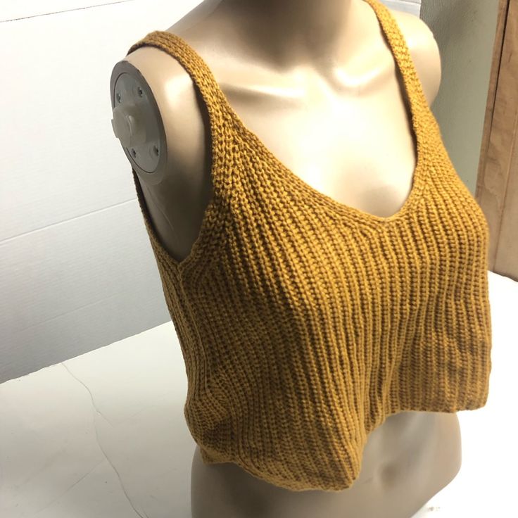 Mustard Gold Color Says Free Size Photo Measurements Would Describe As A Small / Medium Has A Little Stretch To It No Fabric Or Tag Of Any Kind Inside , Just The Tag Attached To Outside Of Garment Cami Top, Gold Yellow, Cami Tops, Free Size, Gold Color, Mustard, Spaghetti Strap, Spaghetti, Womens Tops