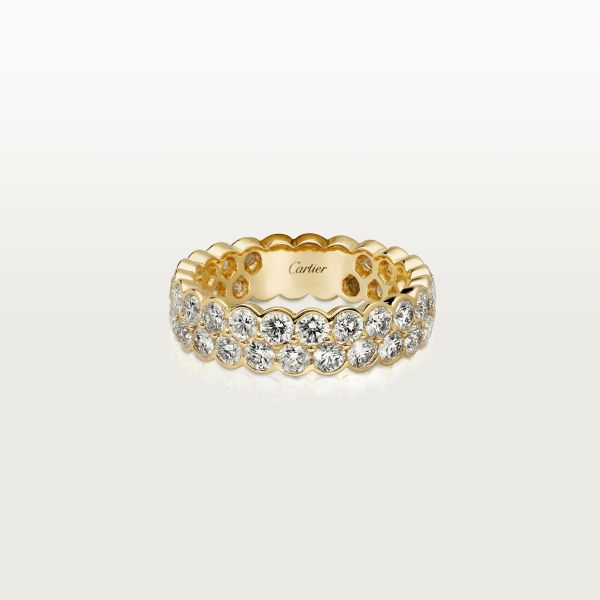 Cartier - Broderie de Cartier wedding band - Ring Woman Gold/Gold - Broderie de Cartier wedding band, 18K yellow gold (750/1000), set with 46 brilliant-cut diamonds totaling 2.60 carats (for size 52). Please note that the carat weight, number of stones and product dimensions will vary based on the size of the creation you order. For detailed information please contact us. Cartier Wedding Band, Cartier Wedding Bands, Cartier Wedding Rings, Band Rings Women, Cartier Gold, Unique Bands, White Gold Wedding Bands, Rose Gold Wedding Bands, Cartier Ring