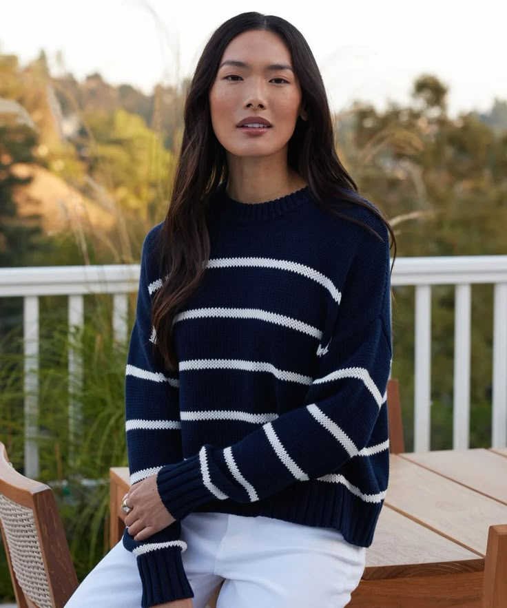 Chloe Crewneck – Jenni Kayne Relaxed Trousers, Fall Staples, Jenni Kayne, Minimal Classic, Classic Chic, Cropped Style, Navy Stripes, New Tops, Mom Style