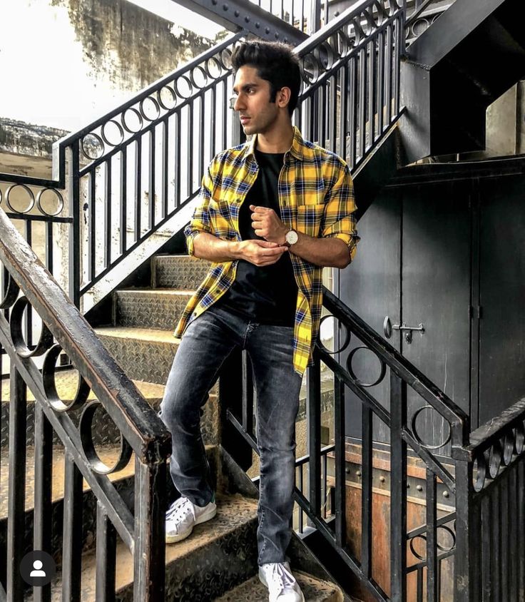 Yellow flannel shirts can make you stand out in the crowd! Pair them up with solid black tee and grey lower for a subtle clean look! #fashion #flannelshirt #mensfashion #menswear #plaidshirt #flanneloutfitmen #flannelboardfun #checkshirt #menstyle #mensoutfits #casualoutfits #casualshirts #casualpattern Yellow Checkered Shirt Outfit, Mens Open Flannel Outfit, Yellow Plaid Shirt Outfit Men, Yellow Flannel Outfit Men, Male Flannel Outfit, Flannel Outfit Winter, Black And Yellow Outfit Men, Yellow Plaid Shirt Outfit, Style A Flannel Shirt