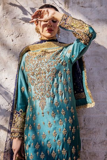 Premium Embroidered Pakistani Wedding Dress in Blue is a Traditional masterpiece fully emblazoned with Embroidery and Gold-copper work. Fast shipping. Long Kurti Patterns, Pakistani Dresses Party, Casual Bridal Dress, Pakistani Formal Dresses, Velvet Dress Designs, Pakistani Wedding Dress, Pakistani Fashion Party Wear, Beautiful Pakistani Dresses, Bridal Dress Fashion