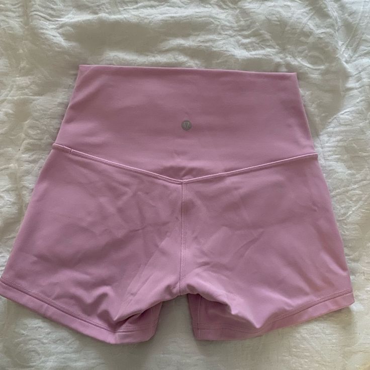 -Perfect Condition Never Worn, Forgot To Return Before 30 Days Now I Can’t Return -Align 4” -Size 6 But Could Fit A 4 -Vita Pink Pink Gym Shorts, Lululemon Biker Shorts, Fall Socks, Small Waist Workout, Track Star, Lulu Shorts, Pink Lululemon, Wishlist 2024, Volleyball Shorts