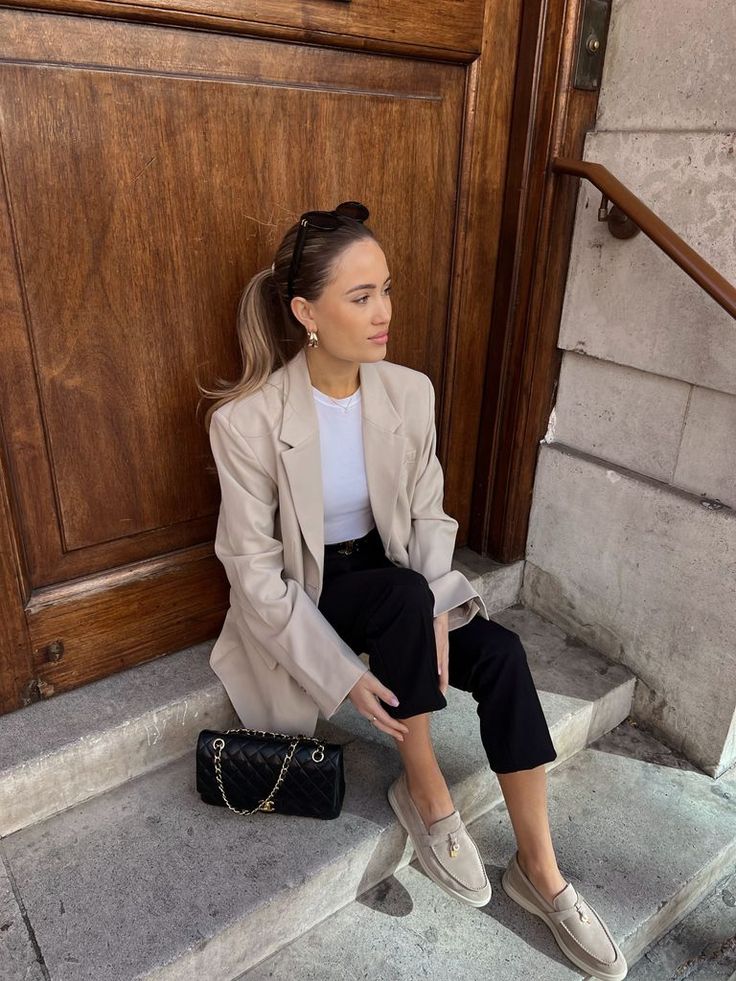 How to look expensive - Influencer Kate Hutchins shares 10 affordable ways to dress the part | HELLO! Kate Hutchins, Trainers Outfit, How To Look Expensive, Smart Casual Women, Basic White Tee, Look Expensive, Neutral Outfit, Womens Casual Outfits, High End Fashion