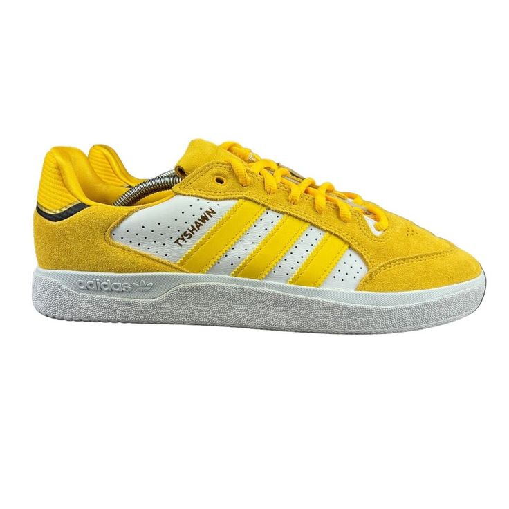 Adidas Tyshawn Low Bold Gold White Coe Black Shoes H06338 Men's Size 11.5 New Without A Box. Shoes Will Ship With Extra Care. Yellow Lace-up Sneakers For Streetwear, Yellow Adidas Lace-up Sneakers, Adidas Yellow Leather Sneakers, Yellow Leather Adidas Sneakers, Yellow Leather Skate Shoes With Laces, Yellow Skate Shoes For Streetwear, Yellow Urban Skate Shoes For Streetwear, Yellow Sneakers With Round Toe And Laces, Yellow Sneakers With Laces And Round Toe