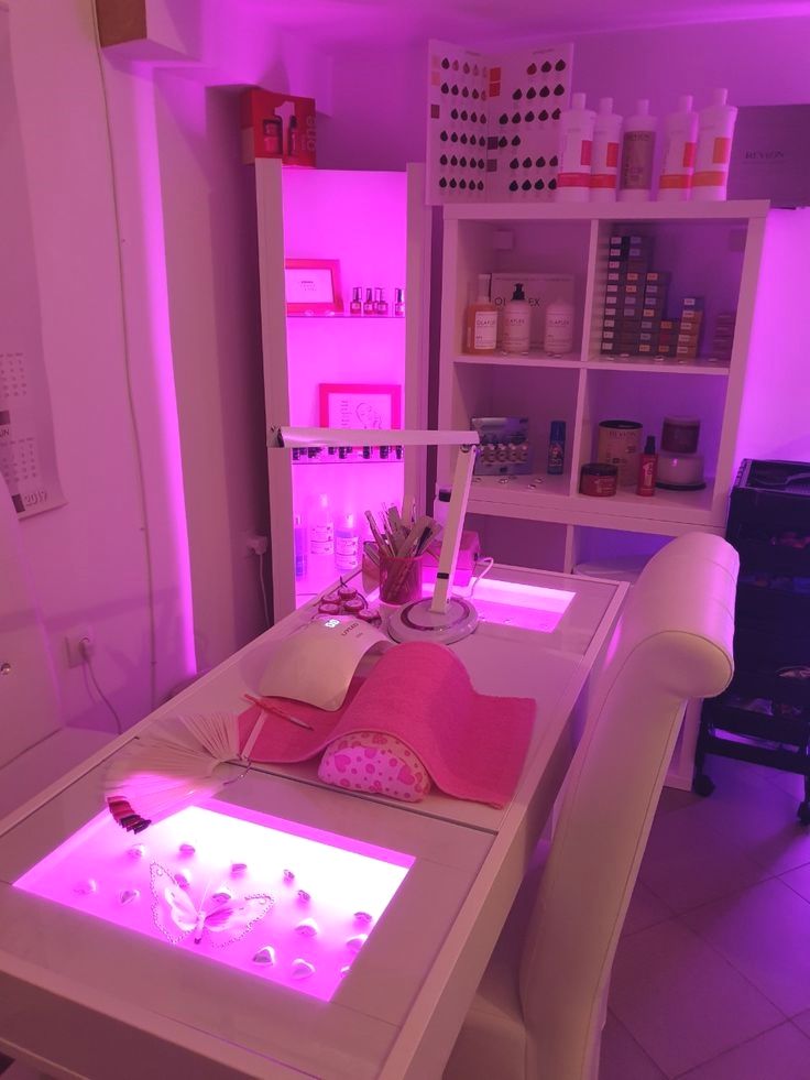 Cute Nail Tech Station, Nail Room Ideas In Bedroom, Beauty Home Salon, Nail Tech Station In Bedroom, Nail Salon In Bedroom, Cute Nail Studio, Purple Nail Tech Room, Nail And Makeup Room Ideas, At Home Nail Room Ideas