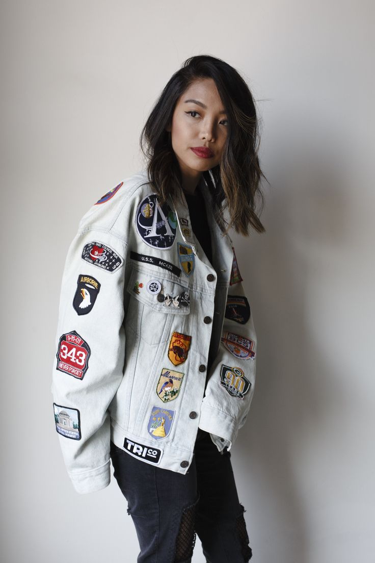 "This is our second jacket with one of our favorite Back patches - AIRBORNE. Levis SIZE MEDIUM.  The cut on this jacket is more relaxed, it has a slight \"V\" shape and slouchy fit that is vintage and modern at the same time. CHEST: 24\" from pit to pit buttoned up Shoulder to hem: 23\" Sleeve: 23\" (slightly dropped shoulder seam) Shoulder seam to shoulder seam: 23\"" Oversized Casual Outerwear With Patches, Casual Oversized Outerwear With Patches, Casual Long Sleeve Outerwear With Logo Patch, Spring Streetwear Outerwear With Patches, Oversized Denim Outerwear With Patches, Oversized Casual Denim Jacket With Patches, Casual Outerwear With Embroidered Patch For Streetwear, Casual Embroidered Patch Outerwear For Streetwear, Casual Outerwear With Patches For Fall